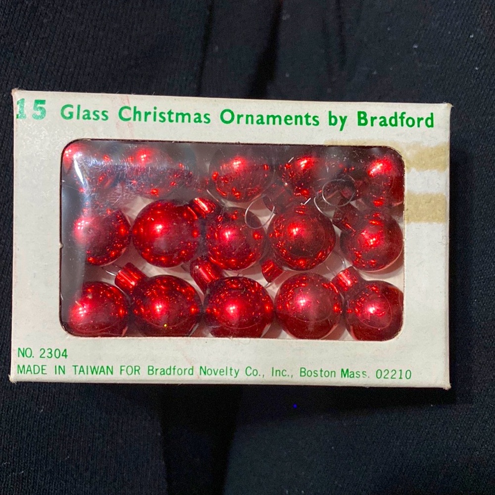 Vintage Bradford 15 piece red glass mini Christmas tree ornaments